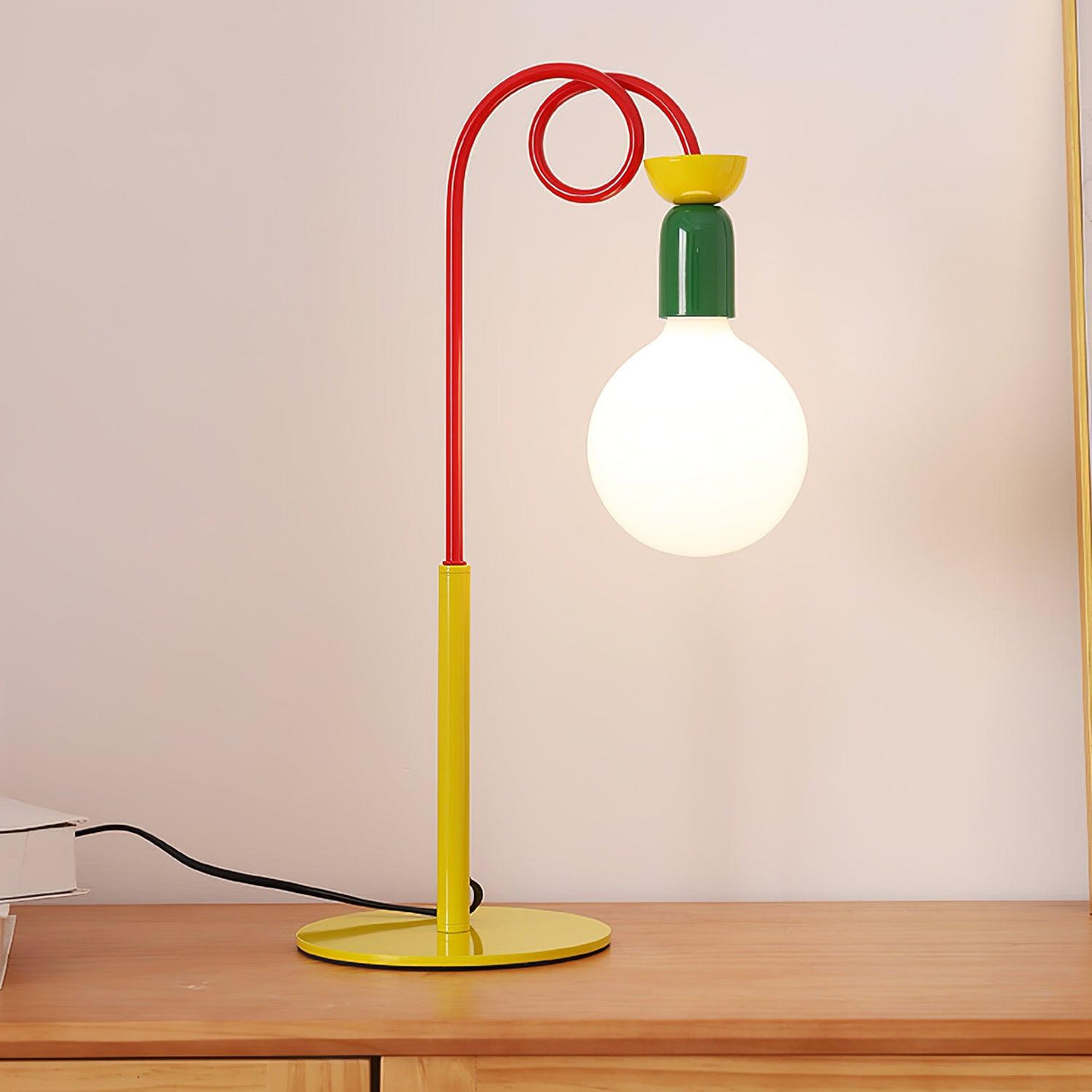 Pirulo Table Lamp