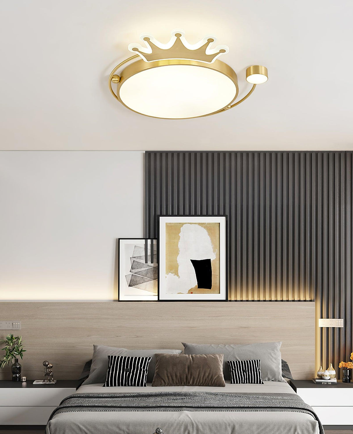 Crown Ceiling Light