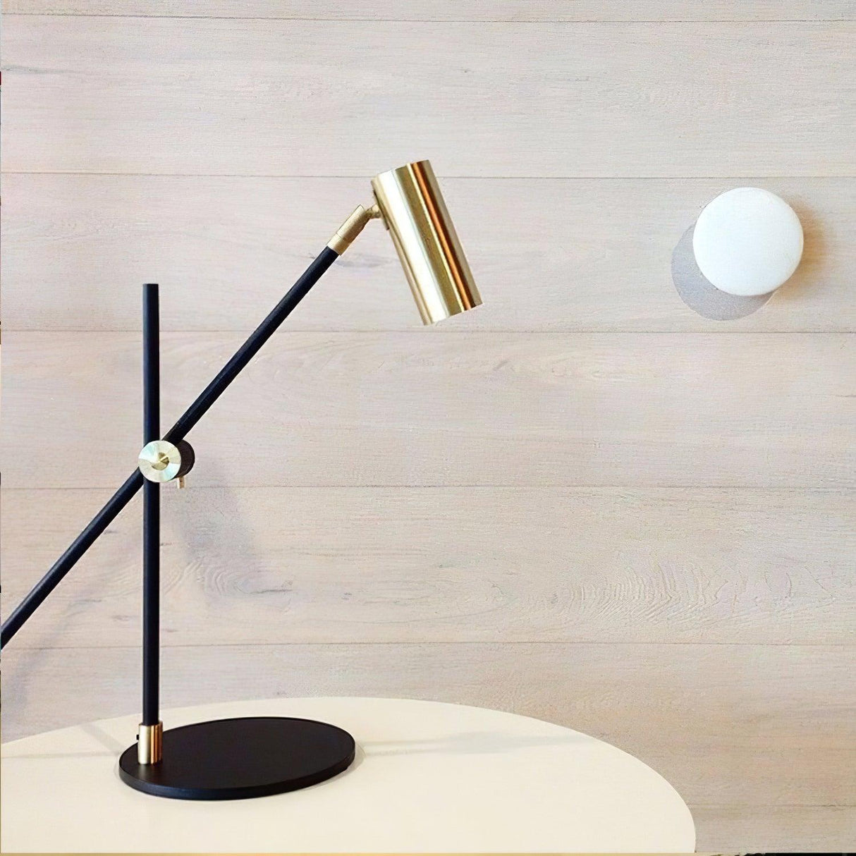 Lektor Table Lamp