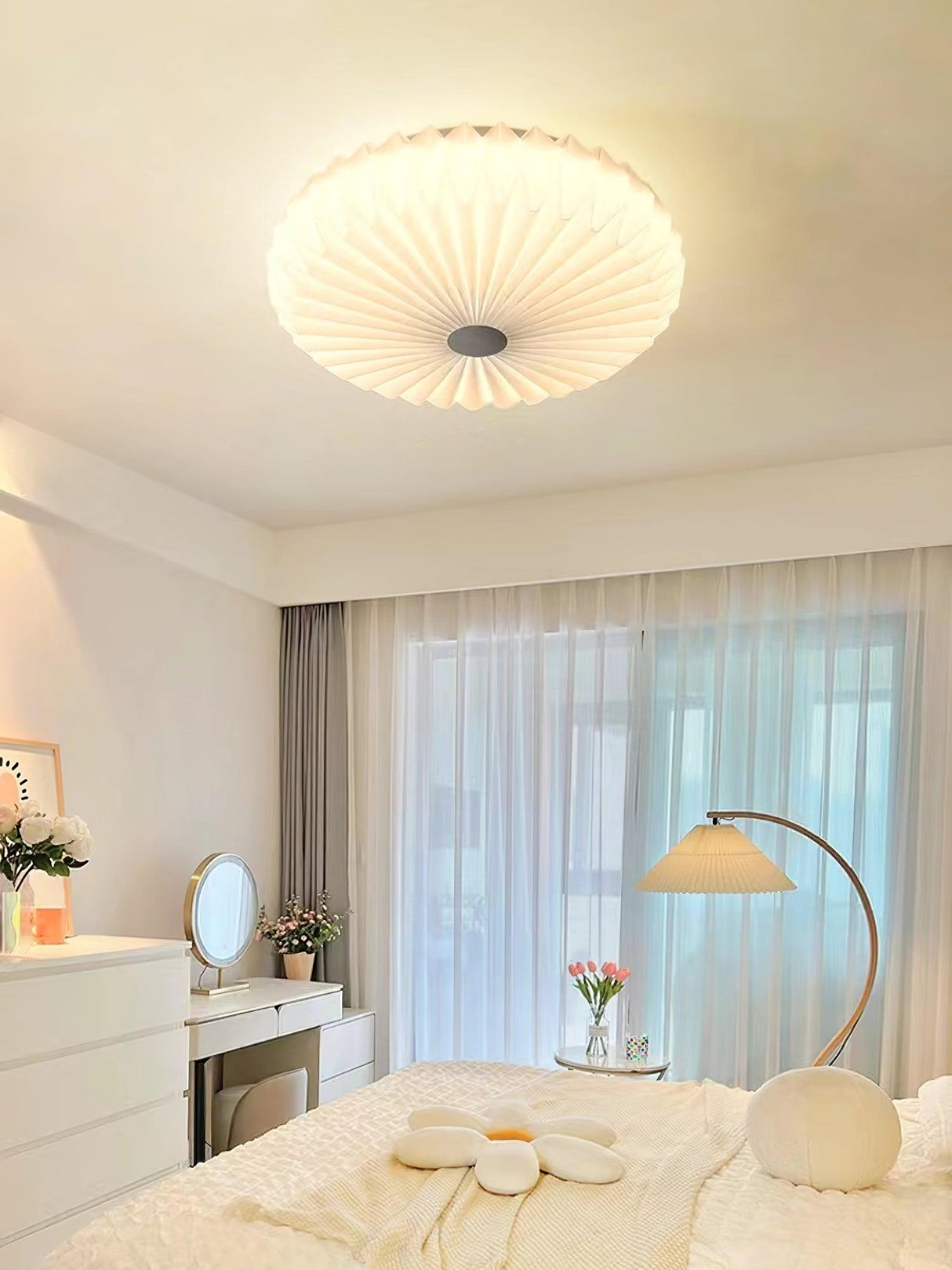 Linn Ceiling Lamp