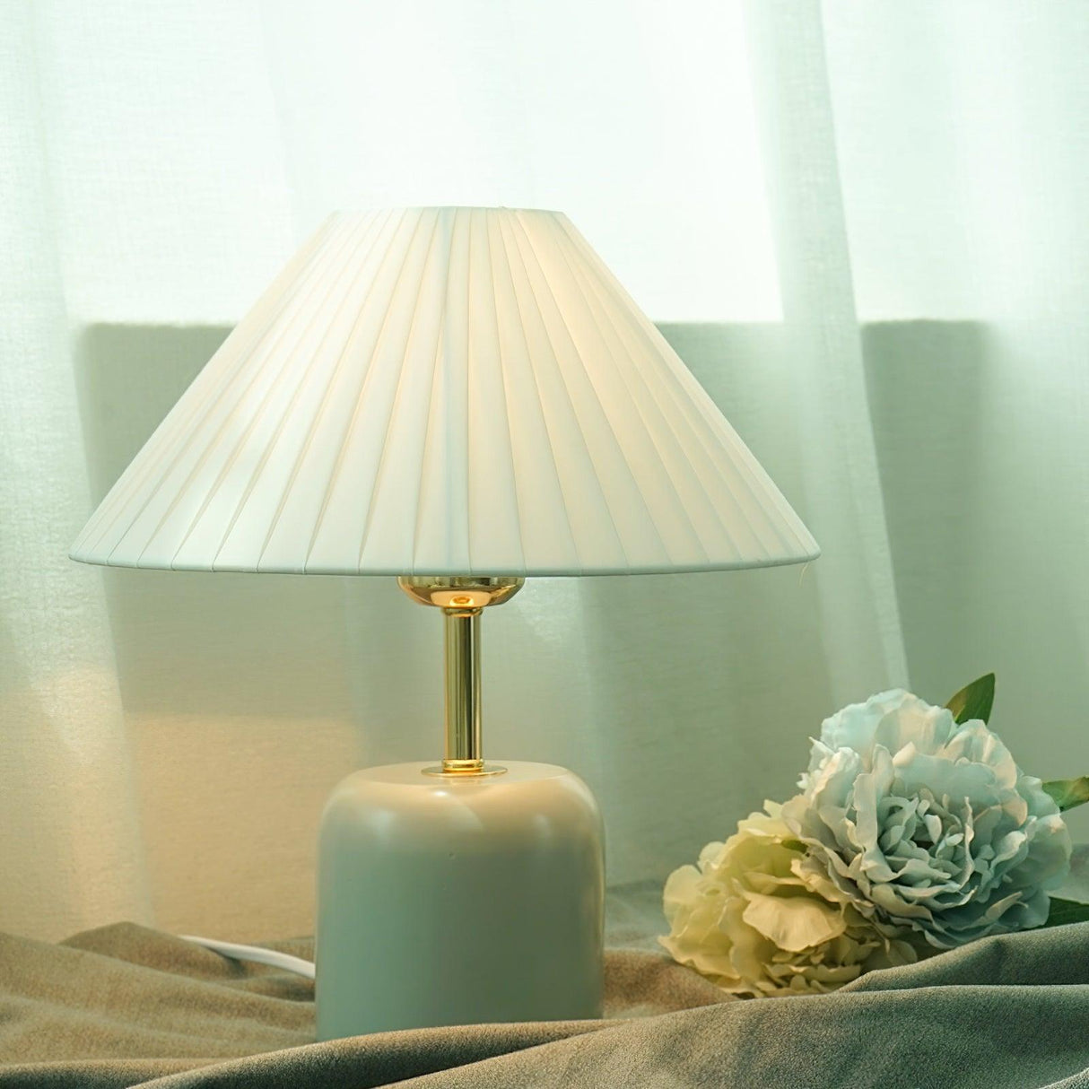 Lunitidal Table Lamp