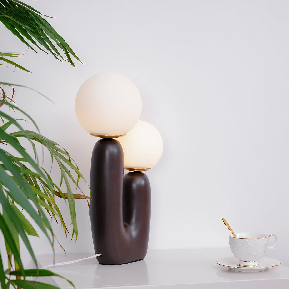 Oo Smooth Table Lamp