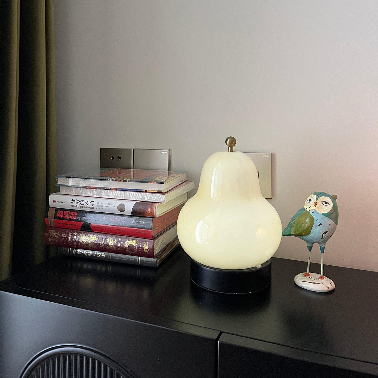 Pear Built-in Battery Table Lamp