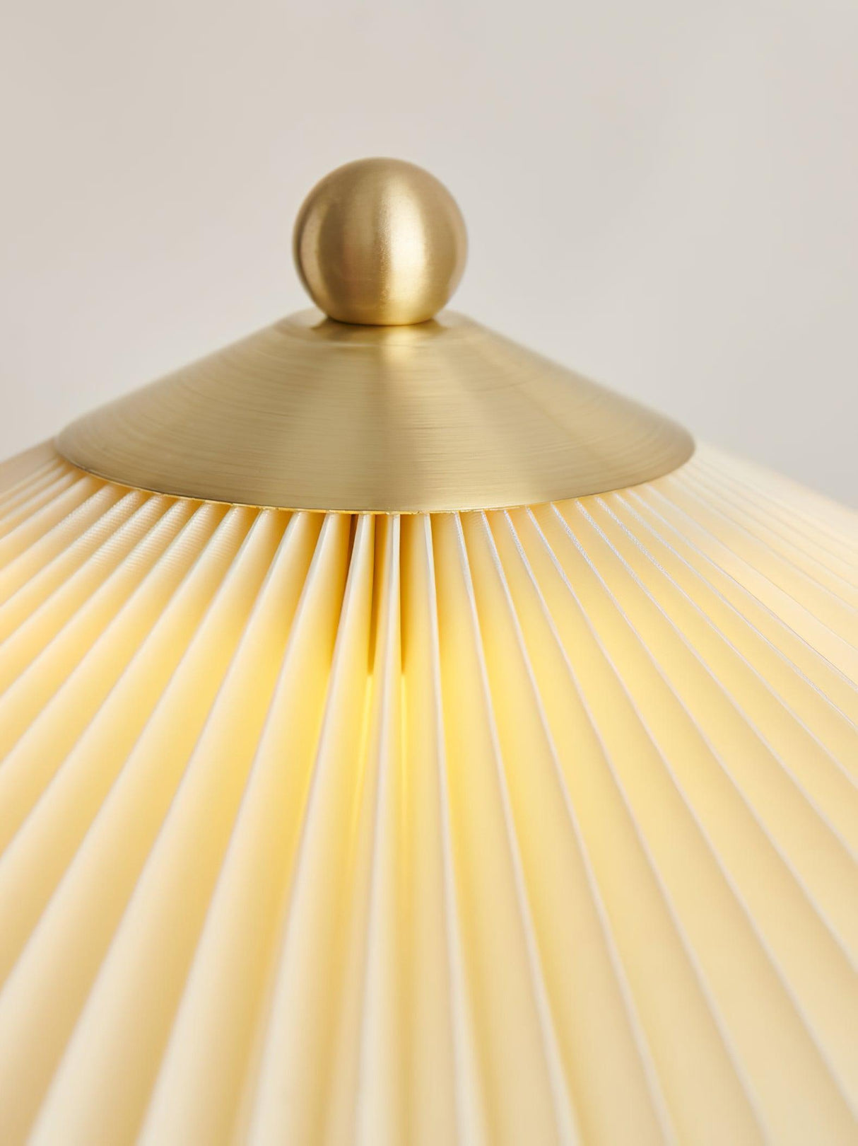 Perla Pleated Table Lamp