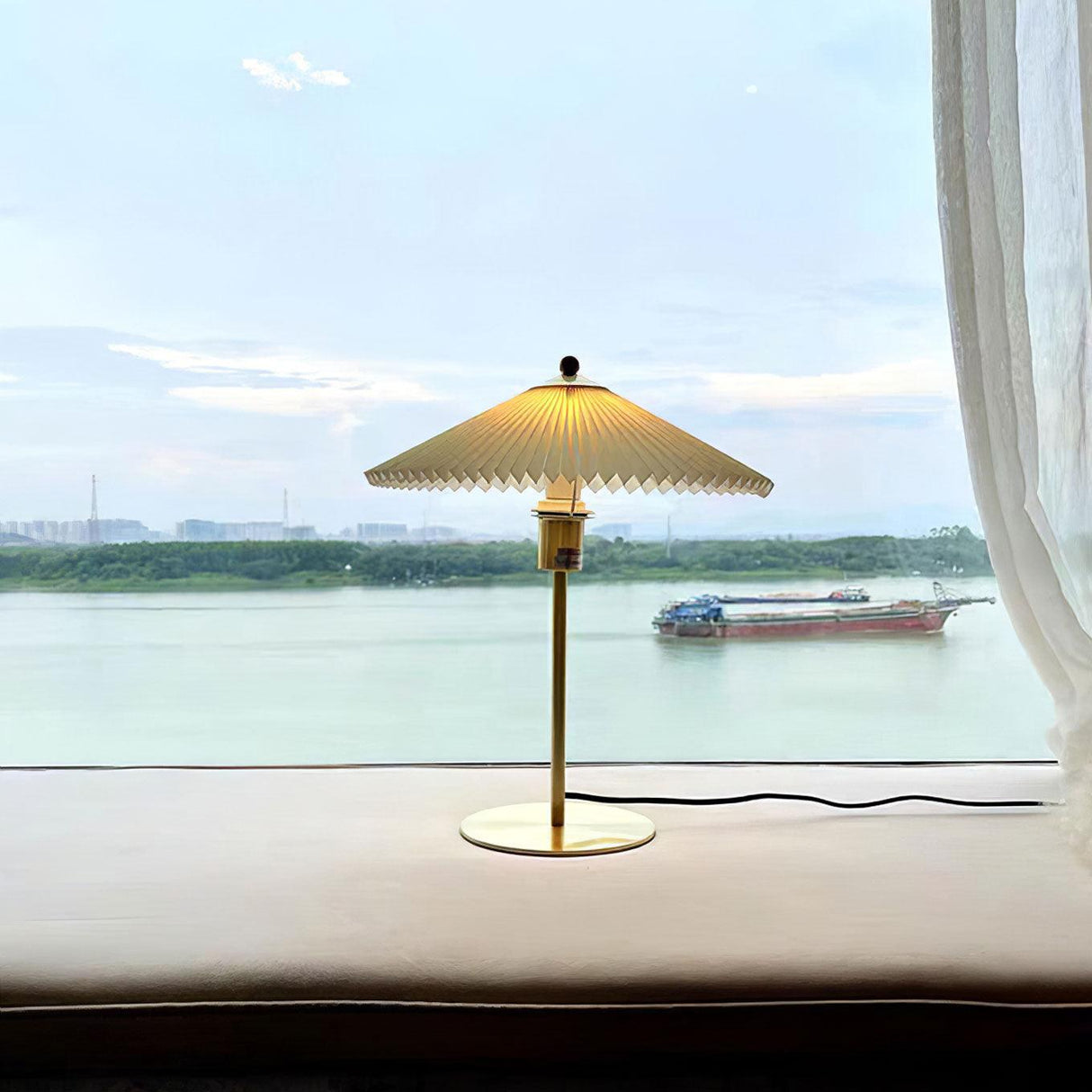 Perla Pleated Table Lamp