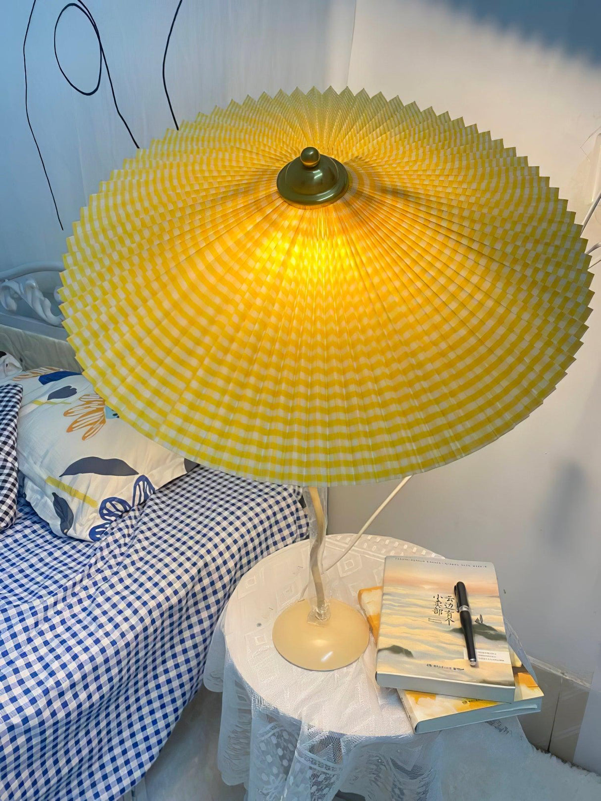 Pleated Hat Table Lamp