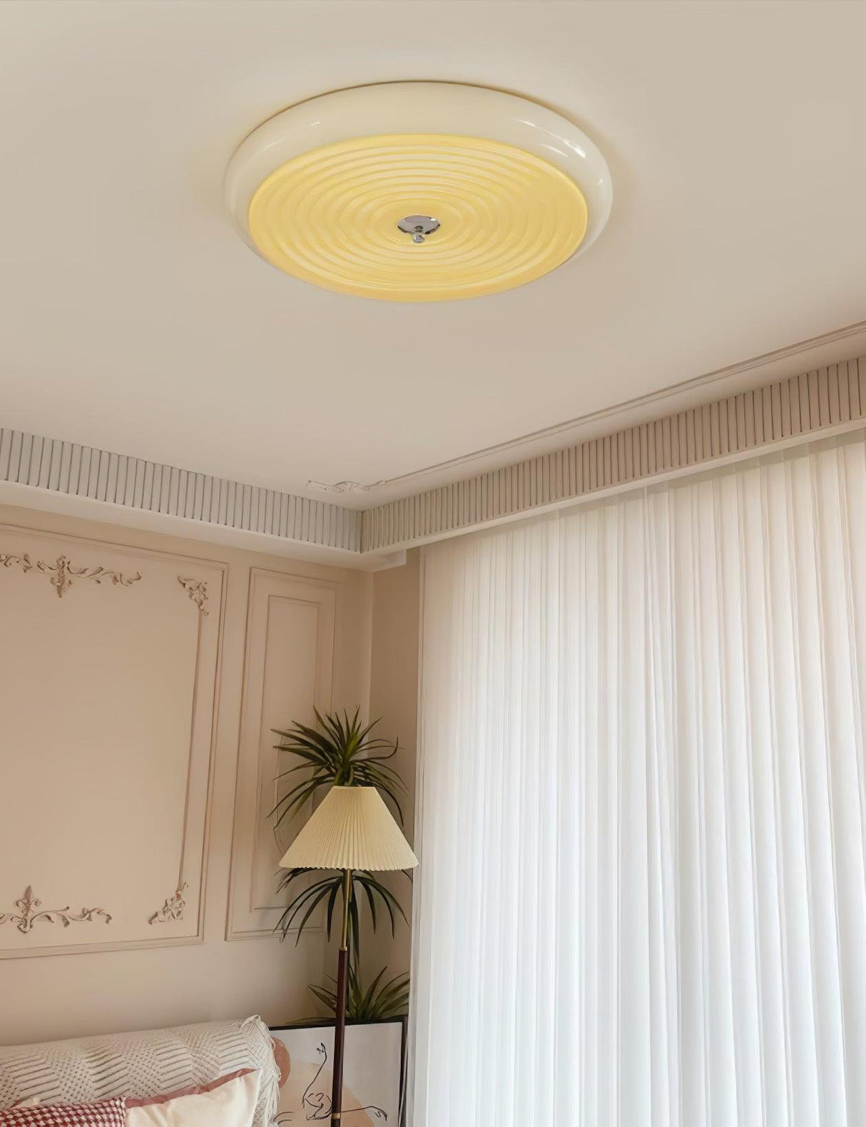 Ripple Cream Ceiling Lamp