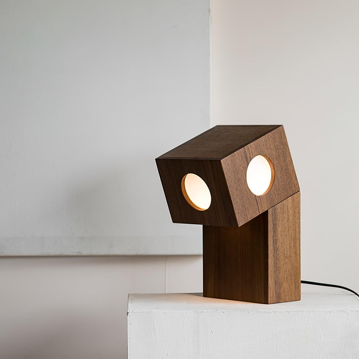 Robort Table Lamp