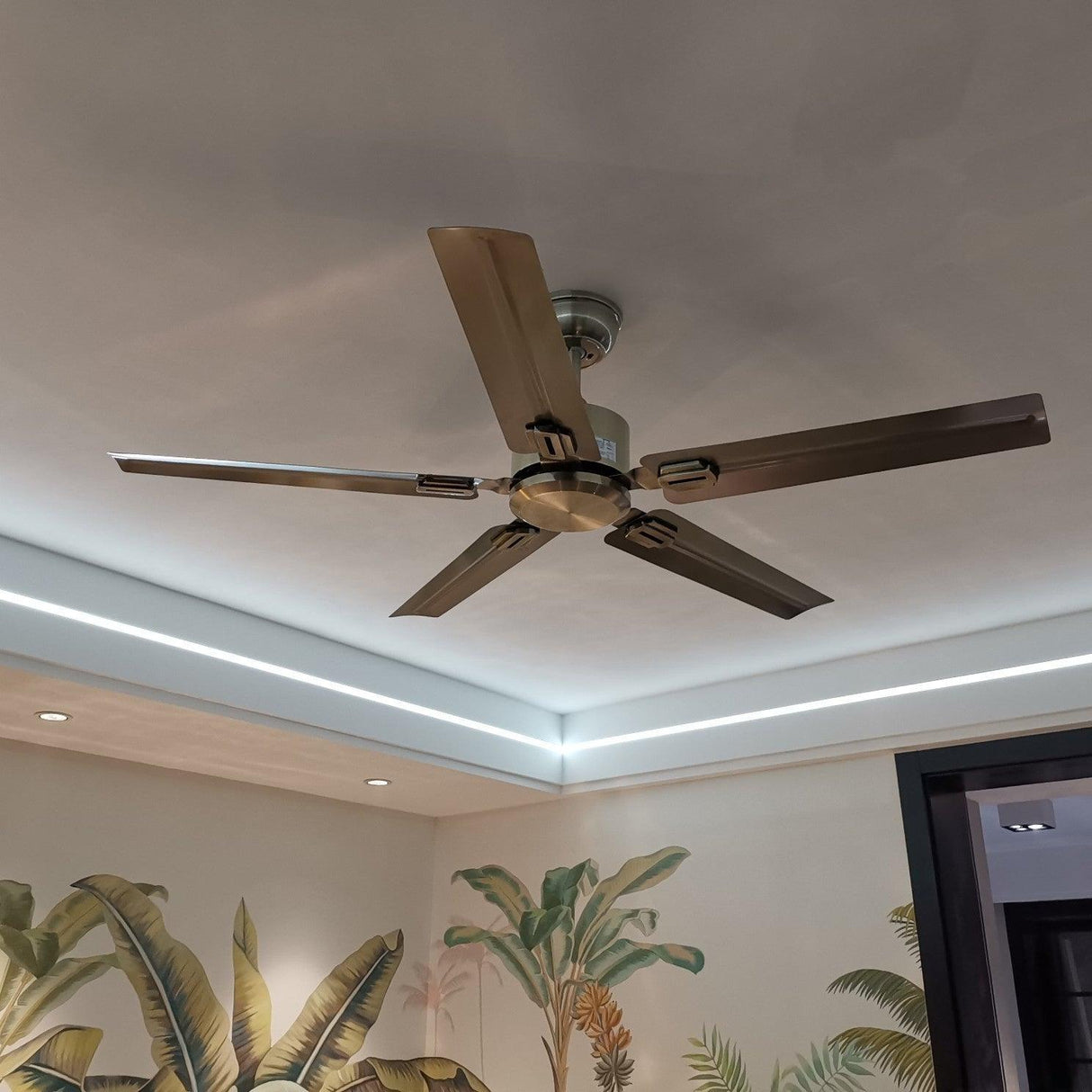 Rozzen Ceiling Fan 52″