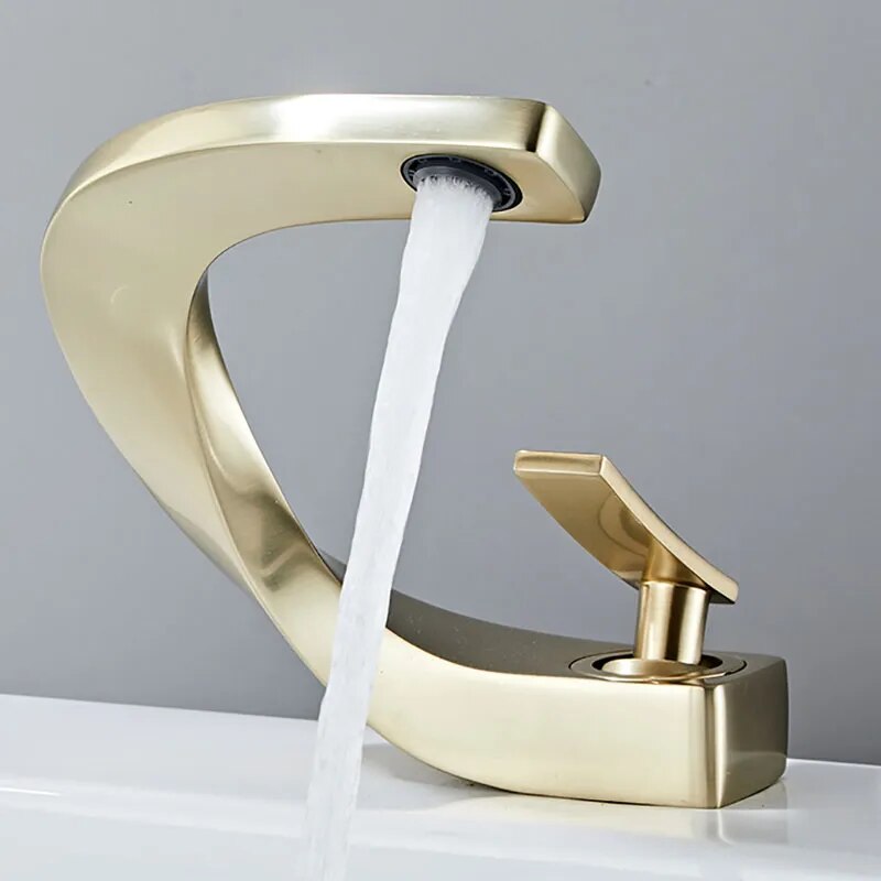 Victor - Curved Bathroom Faucet