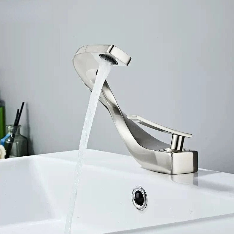 Victor - Curved Bathroom Faucet