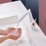 Nariko - Modern Bathroom Faucet