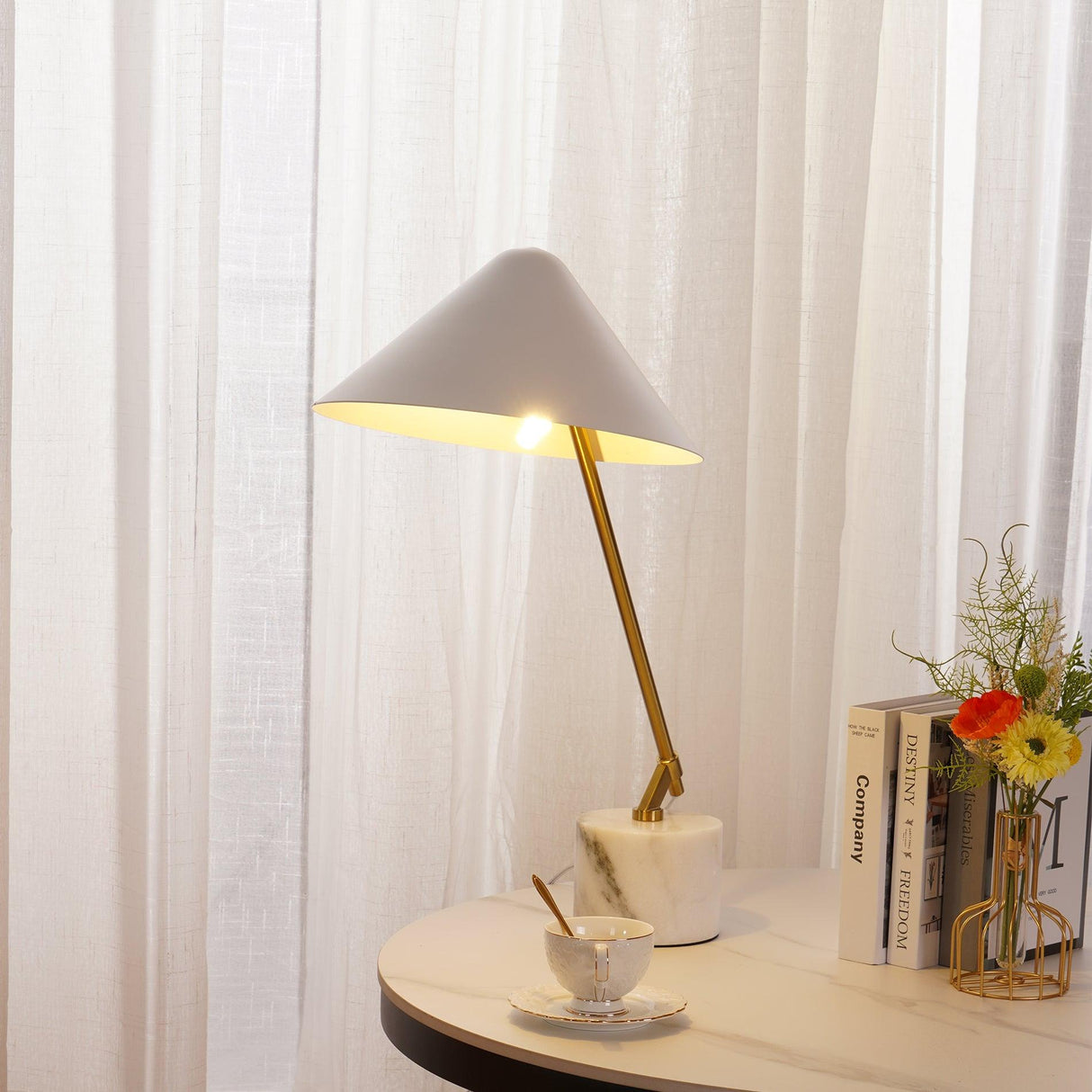 Small Hat Table Lamp