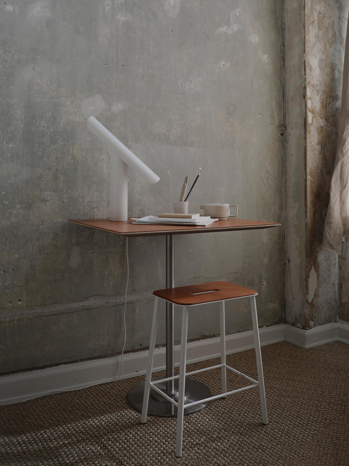 T-Table Lamp