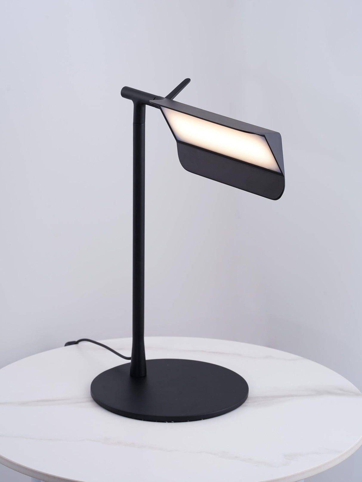 Pivot Ease Table Lamp