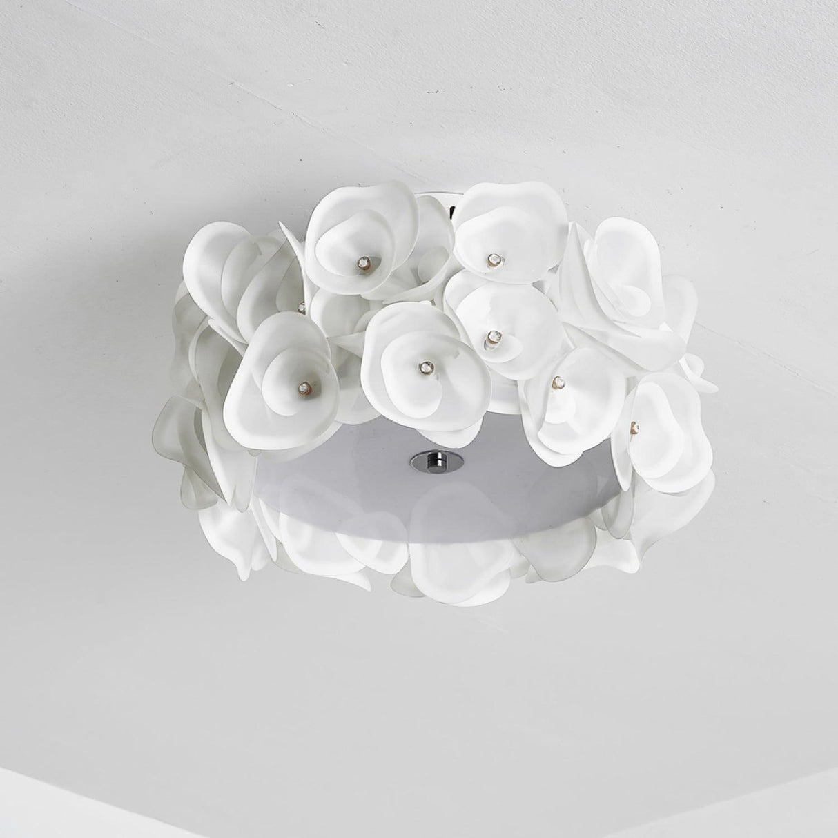 White Flower Ceiling Lamp