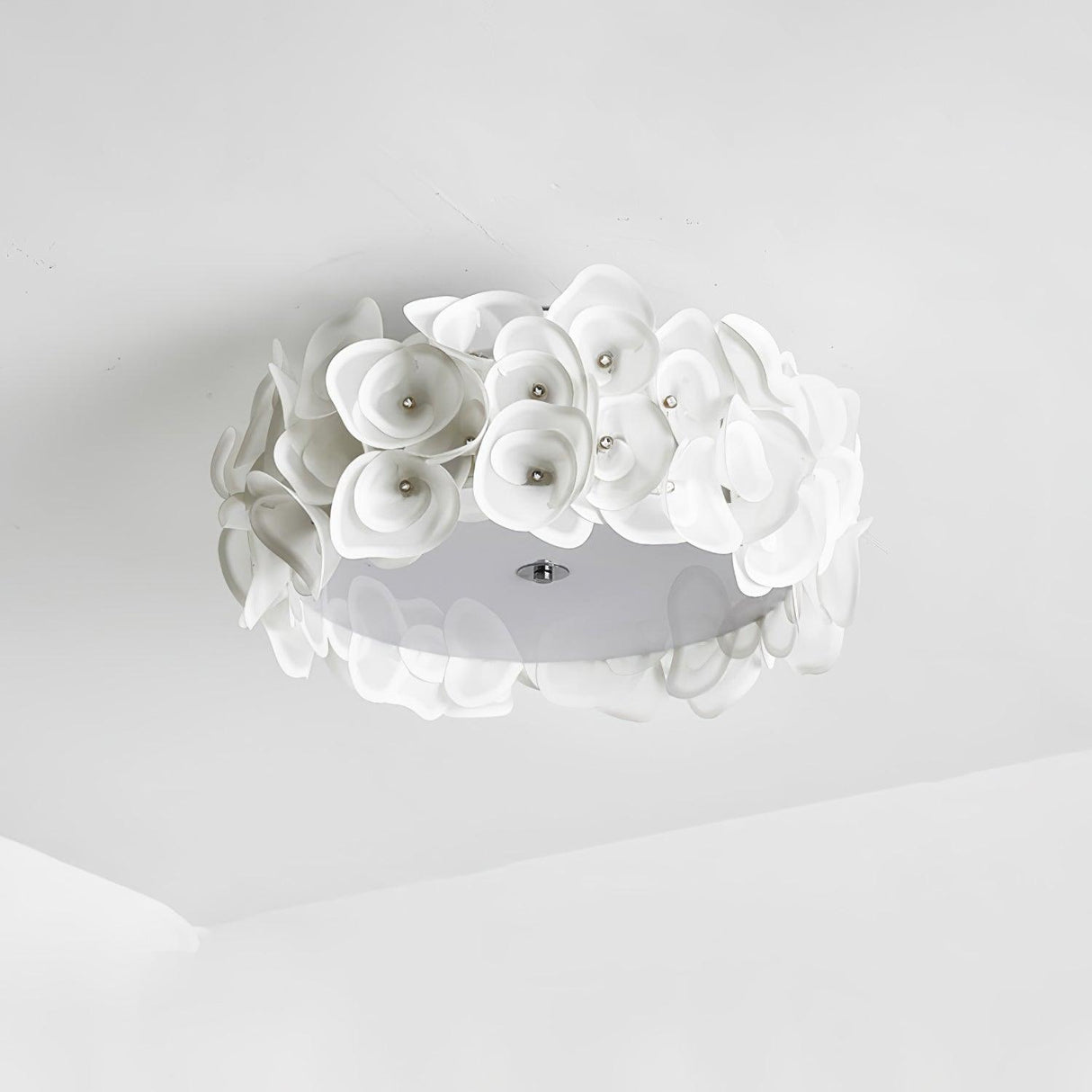 White Flower Ceiling Lamp