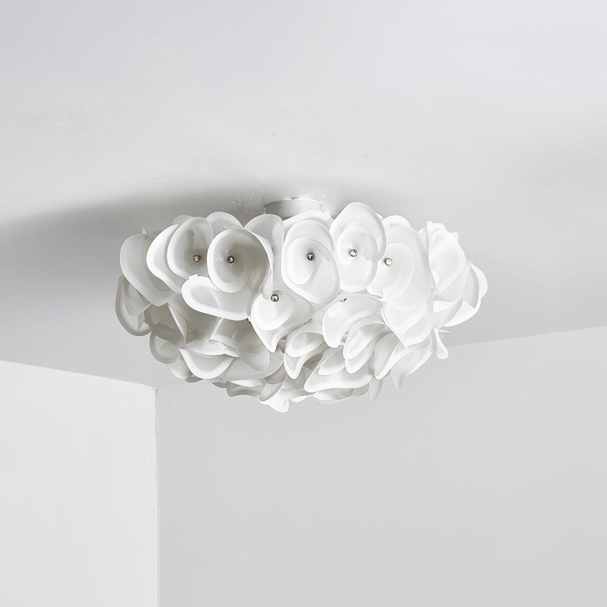 White Flower Ceiling Lamp