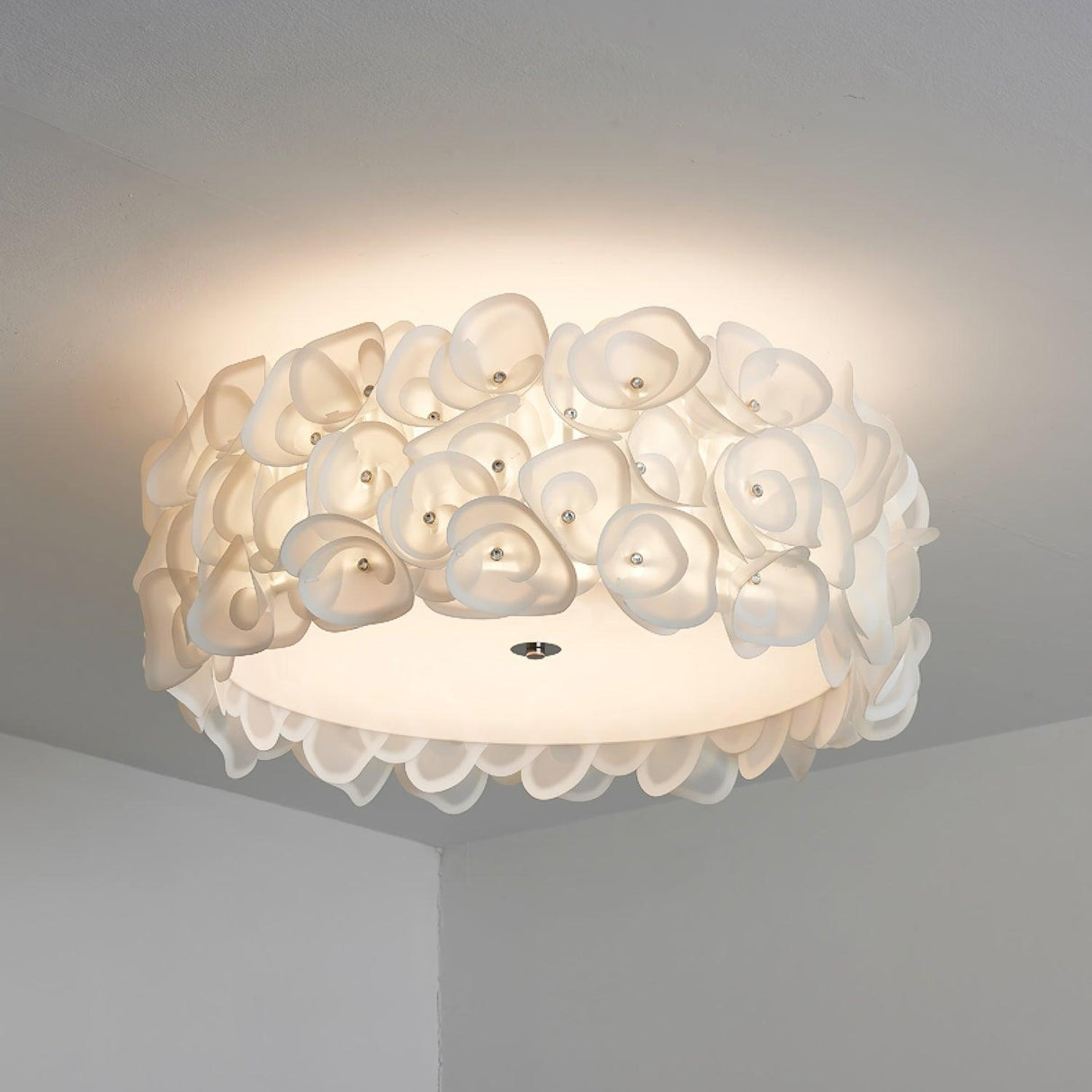 White Flower Ceiling Lamp