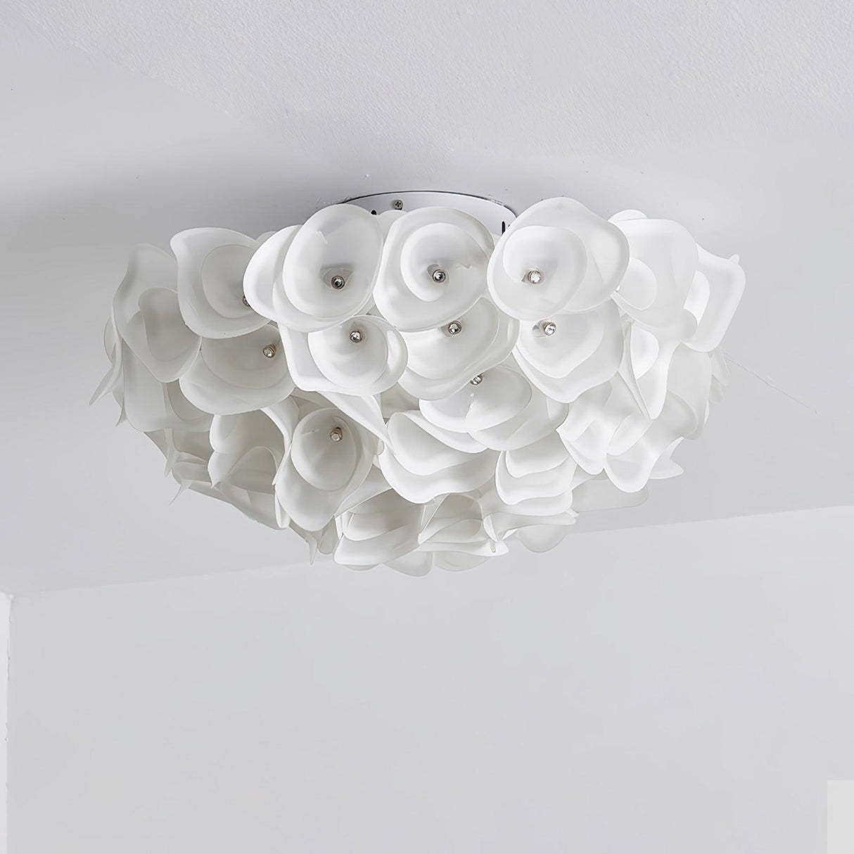 White Flower Ceiling Lamp