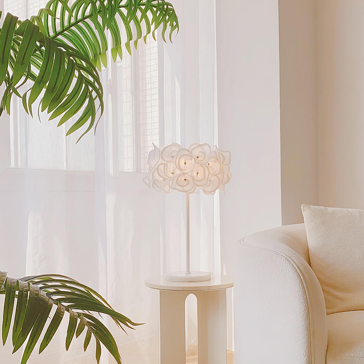 White Flower Table Lamp