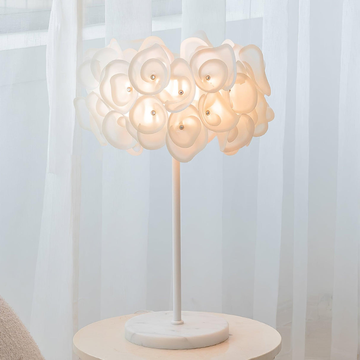 White Flower Table Lamp