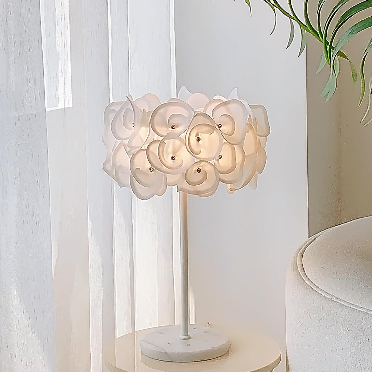 White Flower Table Lamp