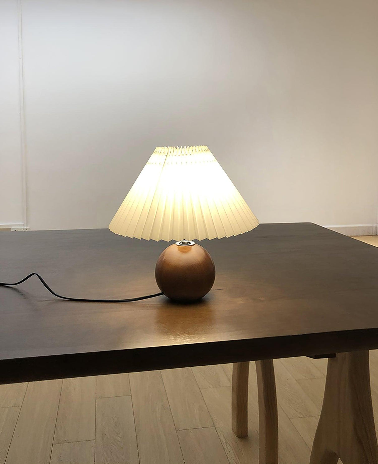 Pleated Wooden Table Lamp