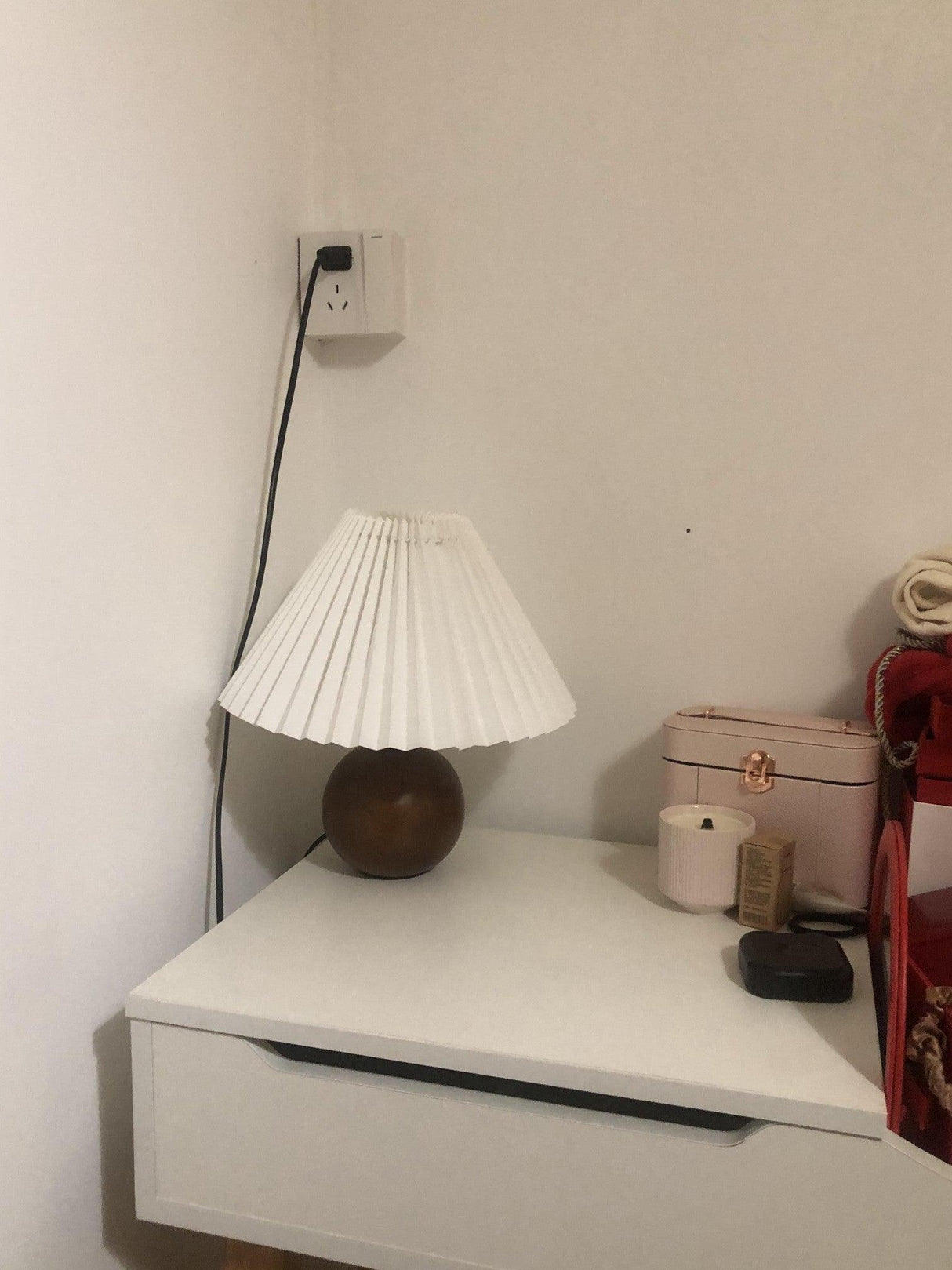 Pleated Wooden Table Lamp