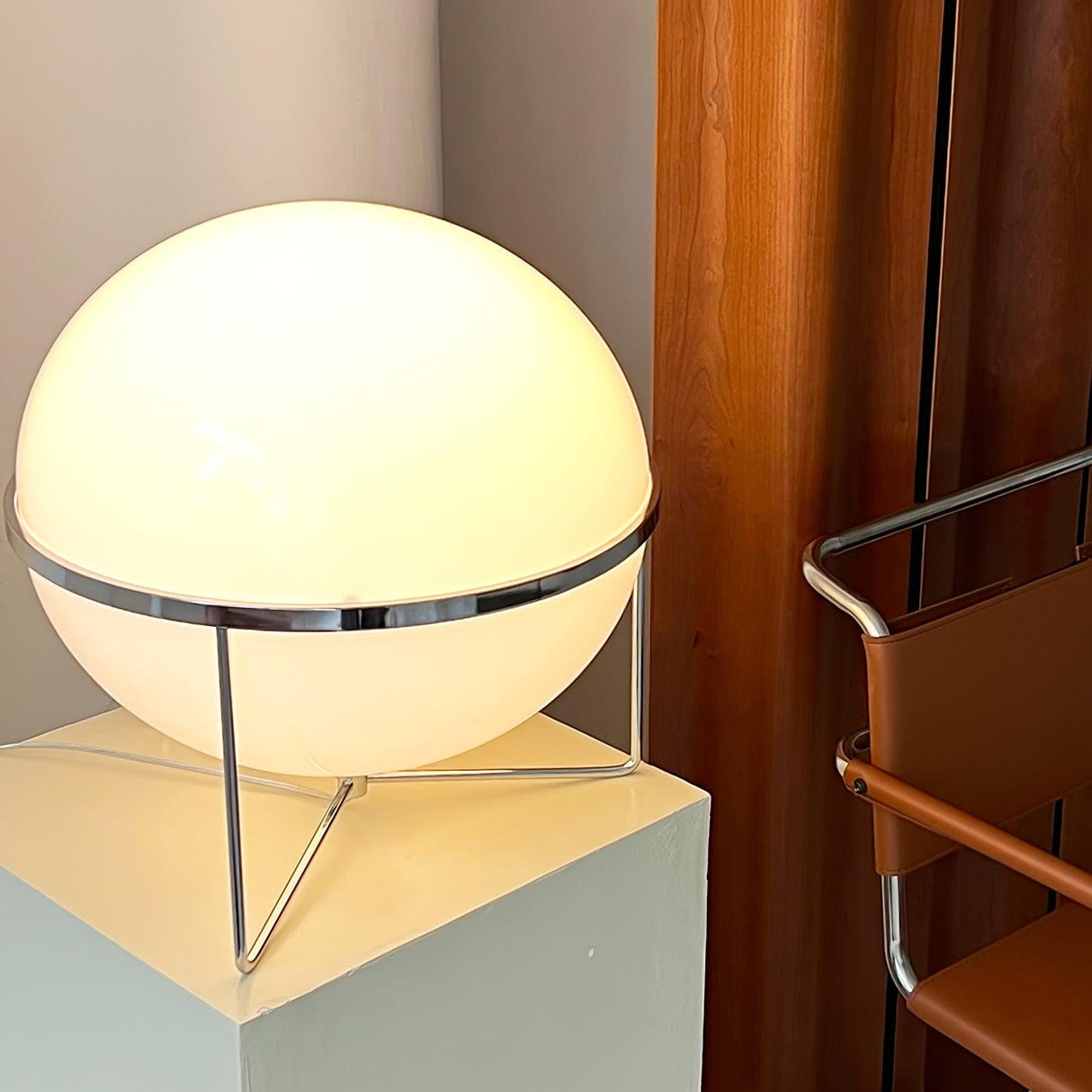 Yolk Table Lamp