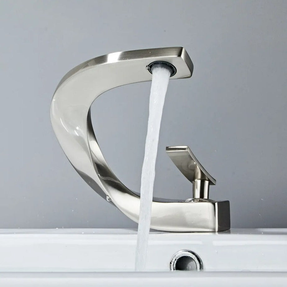 Victor - Curved Bathroom Faucet