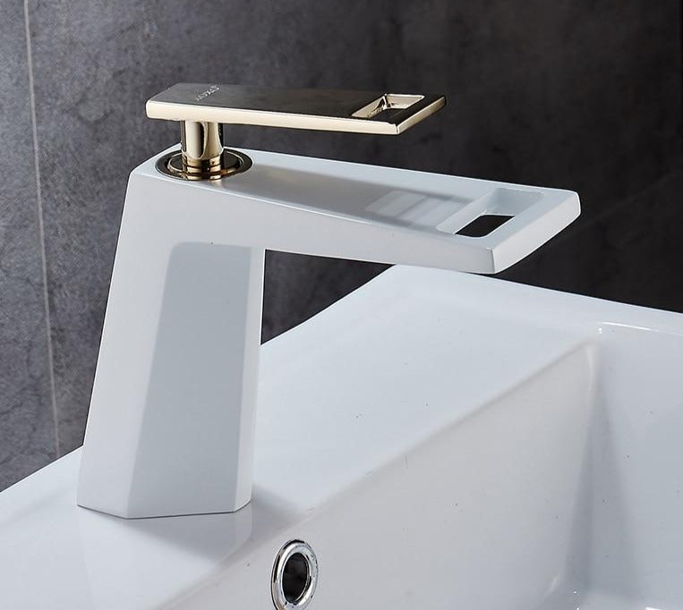 Wren - Modern Bathroom Faucet