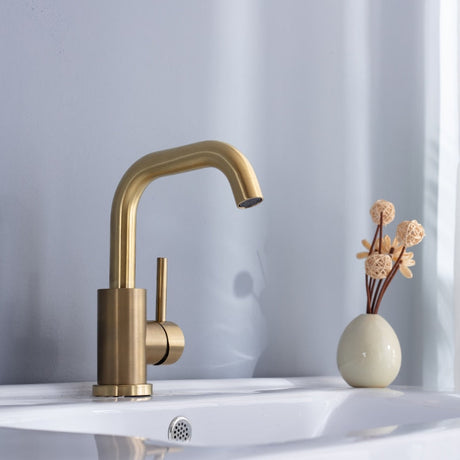 Classic Brass Single Handle Faucet