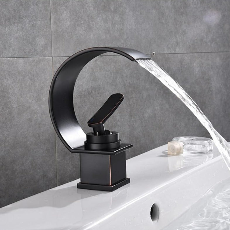 Bruce - Curved Bathroom Faucet