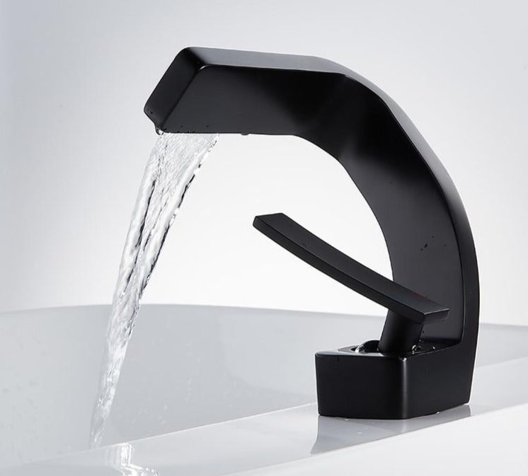 Everest - Modern Curved Faucet