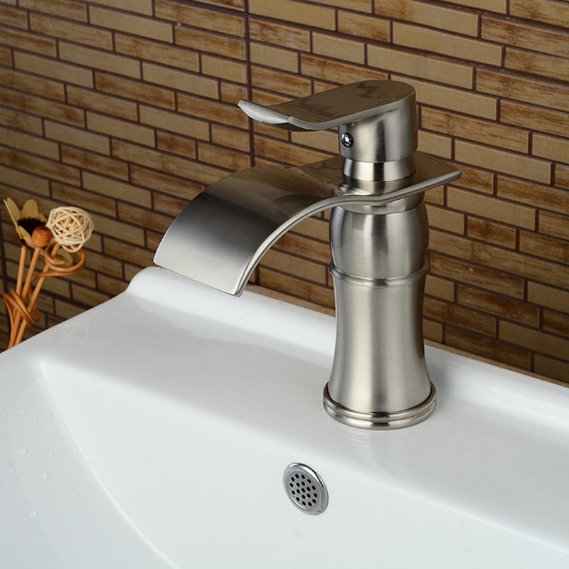 Jackson - Vintage Bathroom Faucet