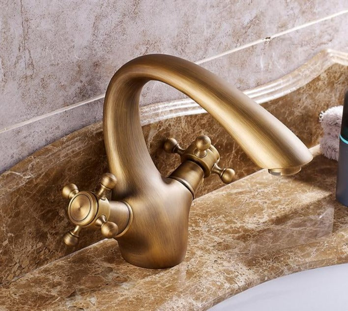 Arthur - Antique Brass Faucet