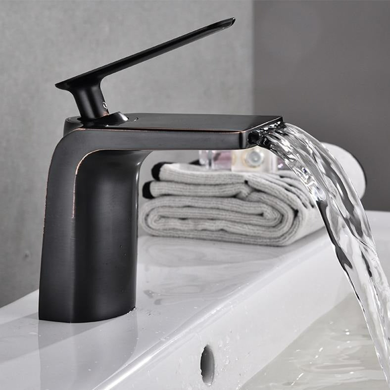 Elton - Classic Waterfall Faucet