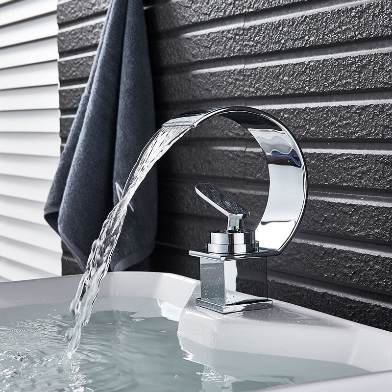 Bruce - Curved Bathroom Faucet