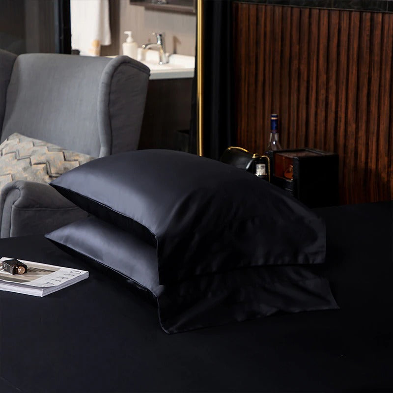 Lakibia Black Silky Soft Egyptian Cotton Bedding Set